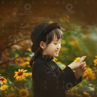 Flowers and girls_宝宝照