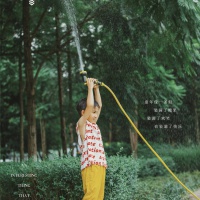 Walking in the rain_儿童街拍